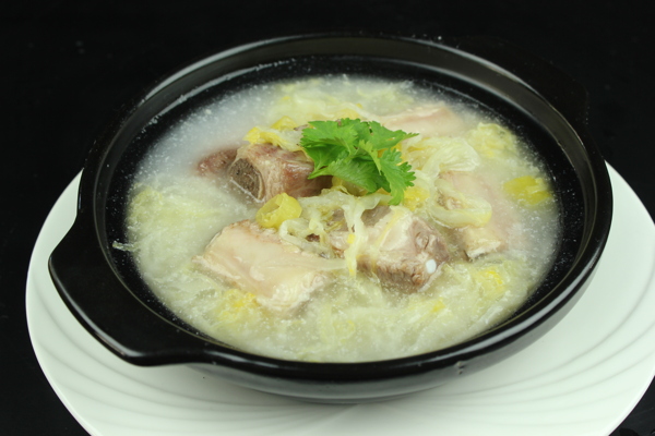 酸菜排骨煲