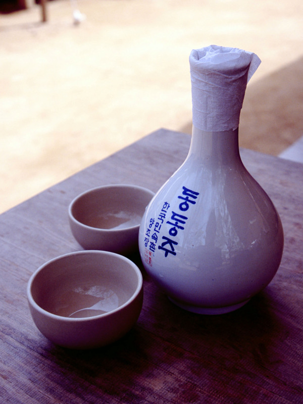 韩国传统酒壶图片