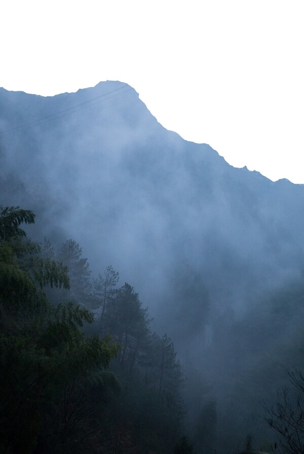 云雾缭绕高山大山山峰