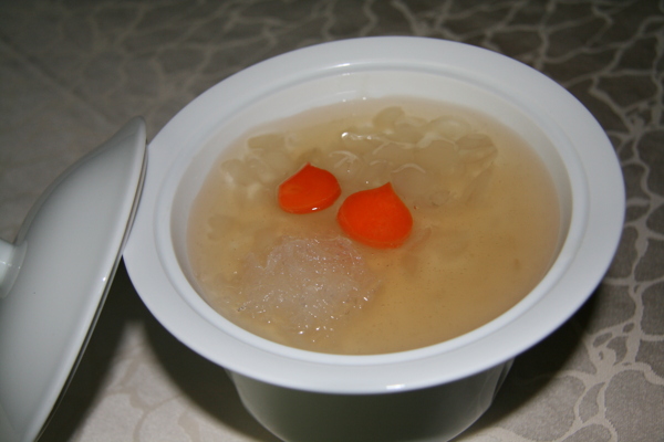 天山雪蓮燴燕窩圖片