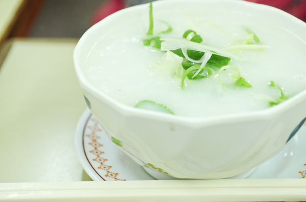骨頭湯圖片