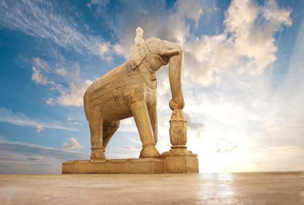 印度寺庙大象雕塑图片