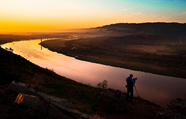 黄河清晨图片