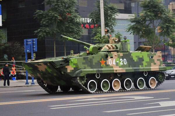 步戰(zhàn)車圖片