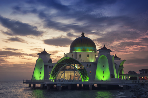 海边的清真寺图片