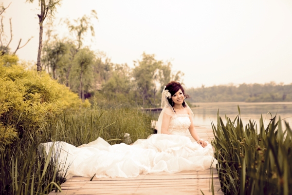大氣優(yōu)雅婚紗模板