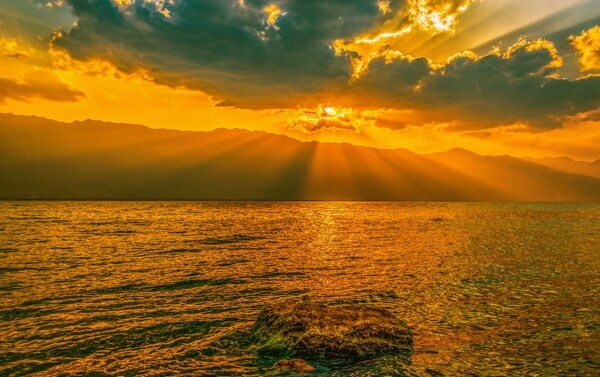 洱海日落