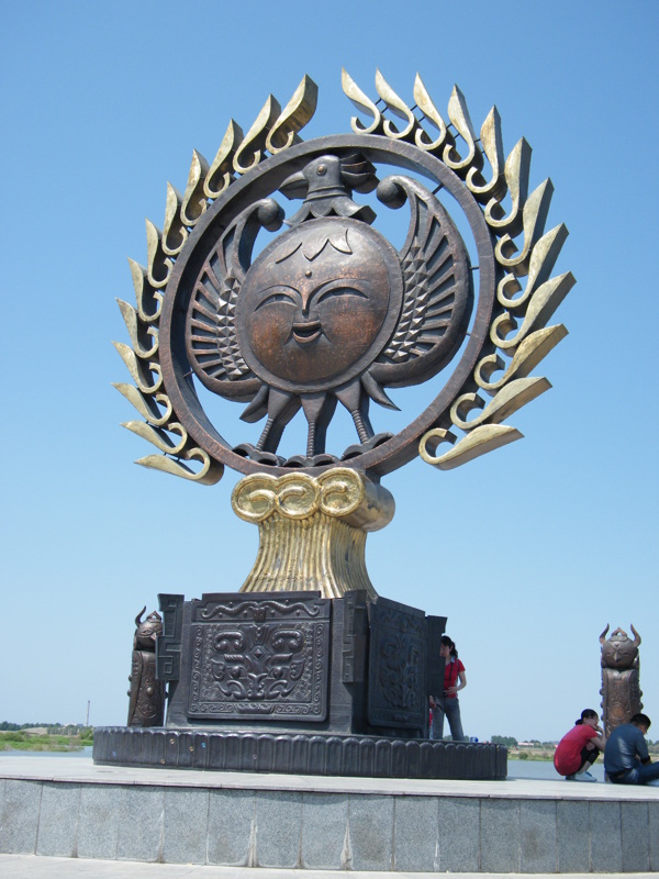 太陽(yáng)島雕像圖片