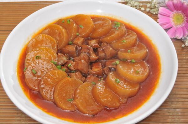 土蘿卜燒肉圖片