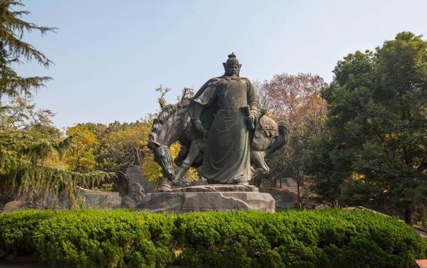 黄鹤楼岳飞广场图片