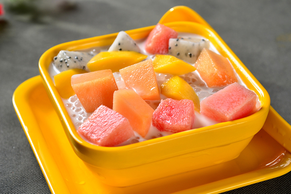 繽紛水果椰奶甜品