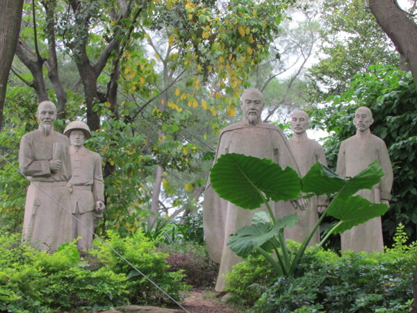 马限山炮台遗址雕像图片