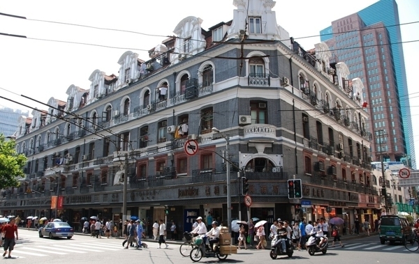上海南京东路四川路口街景图片