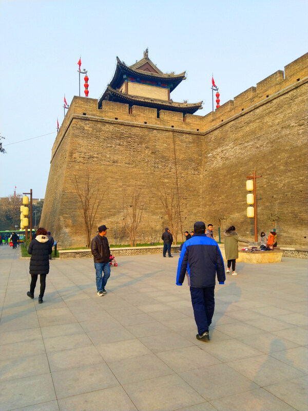 古城墻下的樂(lè)園