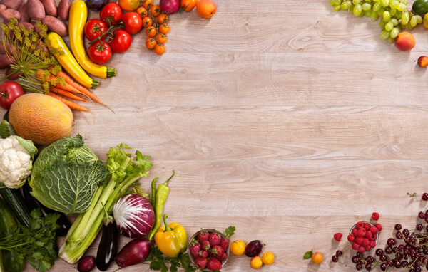 木板上的蔬菜与水果边框图片