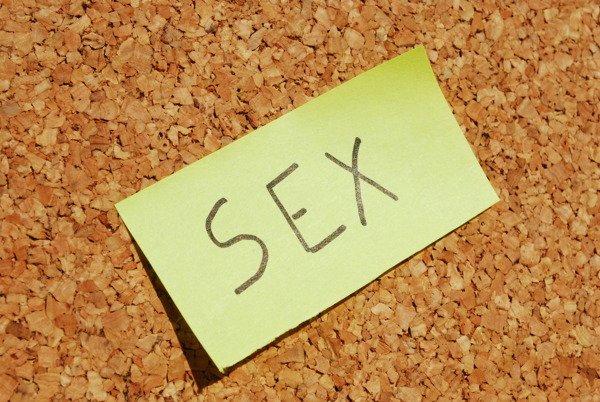性关键词在软木板