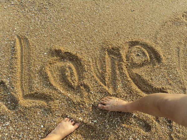 爱情沙滩图片