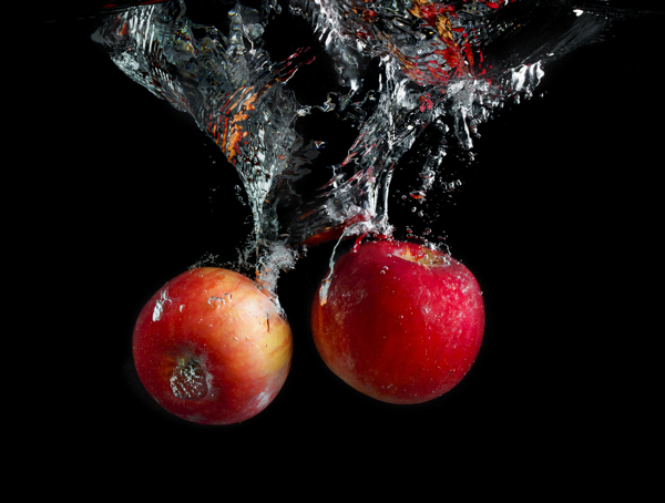水花与红苹果图片