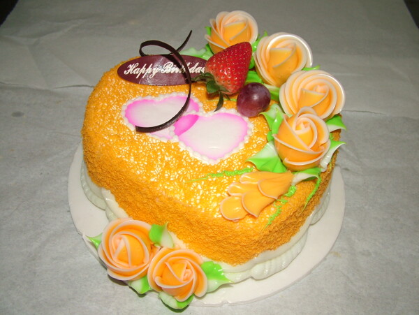 西式水果心形生日蛋糕