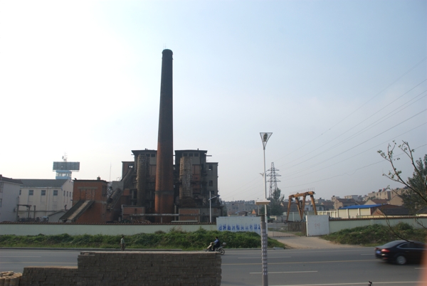 废旧的工厂图片