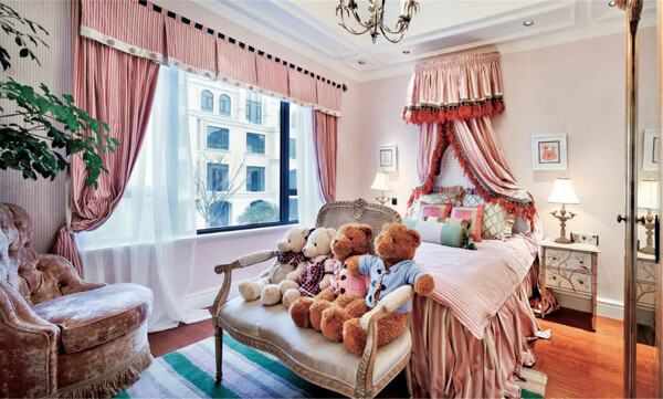 美式时尚卧室粉色大床落地窗设计图