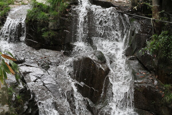 名山大川自然风景瀑布水滴