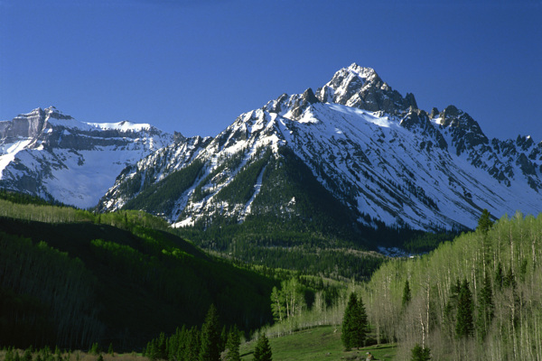 雪山美丽风光