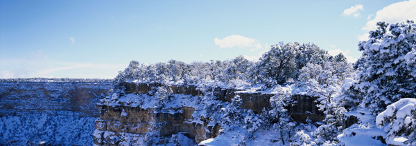 山崖雪景图片