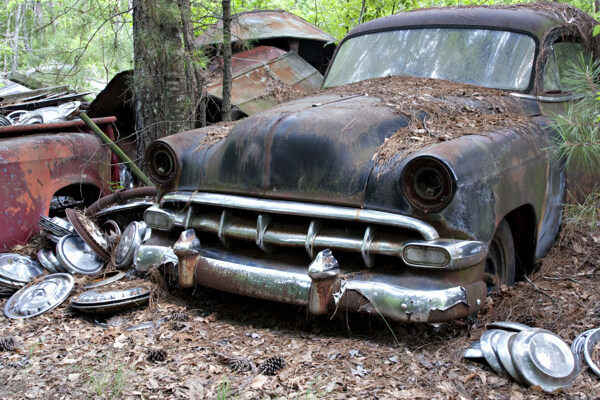 废旧汽车图片