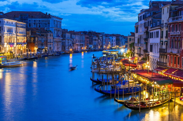威尼斯水城夜景图片