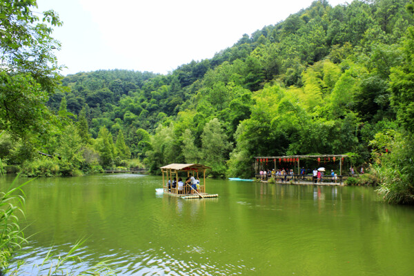 漓江古东山水图片