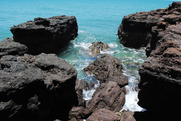 海岸岩石图片