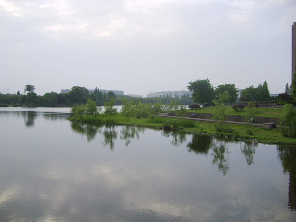 四川大学明远湖图片