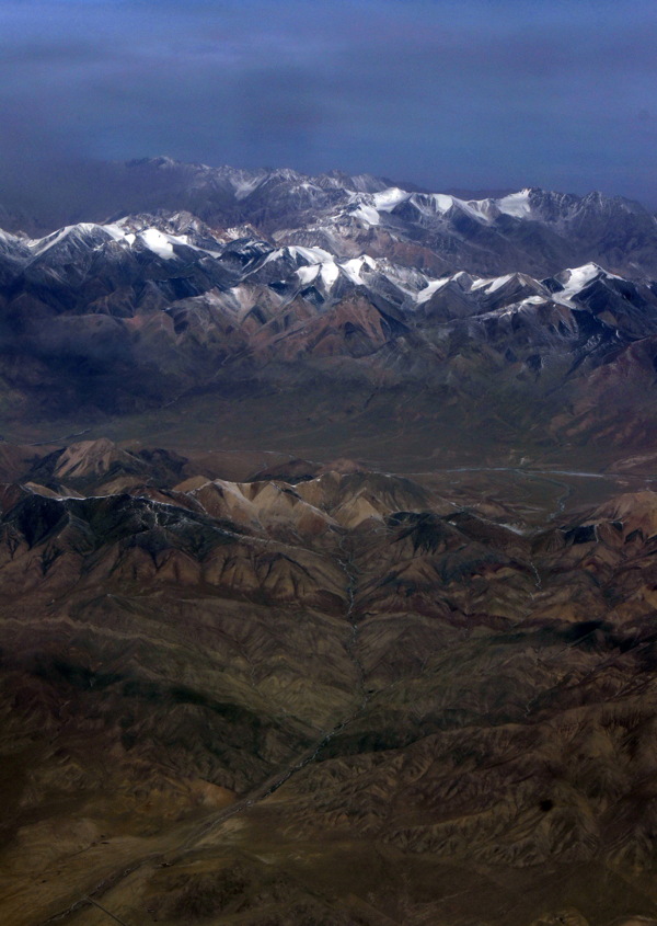 航拍雪山