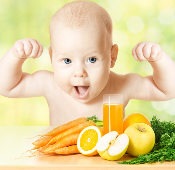 健康宝宝与蔬菜水果果汁图片