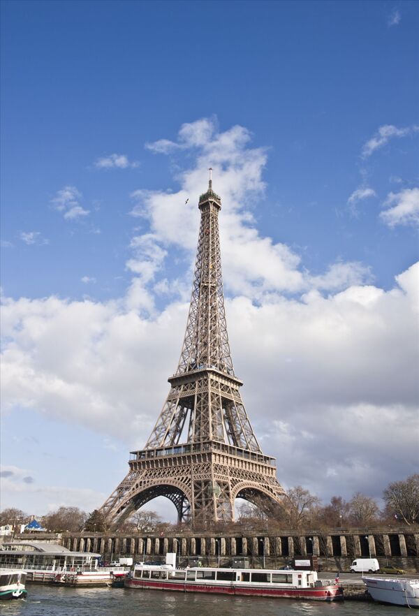 巴黎铁塔