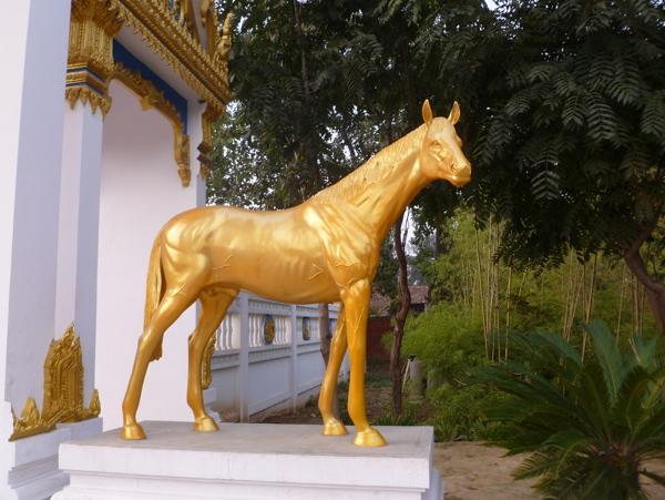 白马寺金马图片