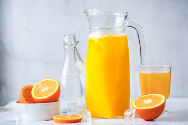 夏季鲜榨橙汁果