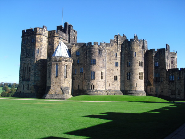 古老英国古城堡风景图片
