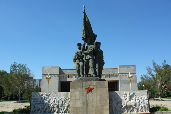 华北烈士陵园纪念碑图片