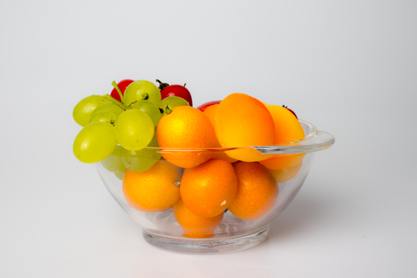 玻璃碗的水果食物