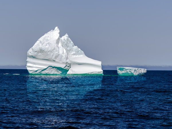 大海上的冰川摄影图片