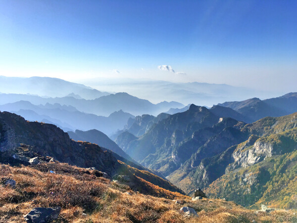 太白山远眺