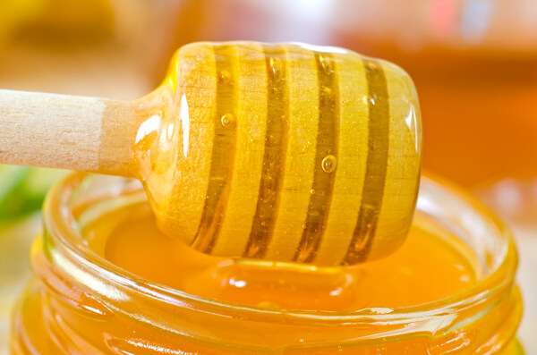 晶莹透亮的蜂蜜图片