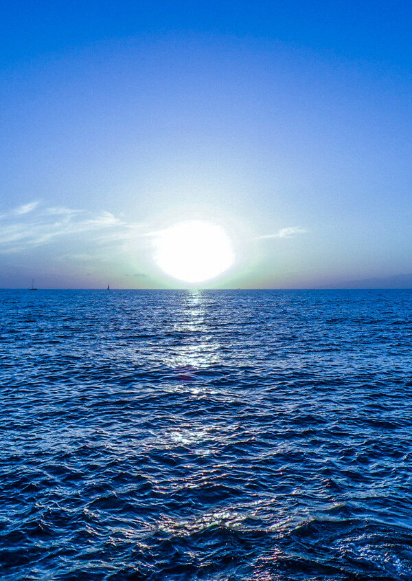 海滩海洋自然天空水