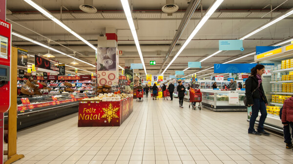 超市入口陈列设计图片