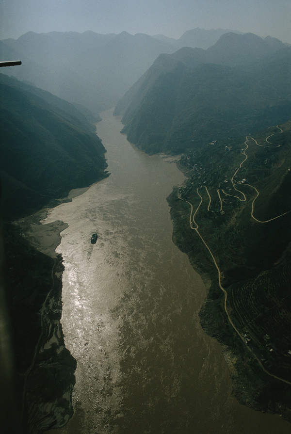 高山流水景色图片