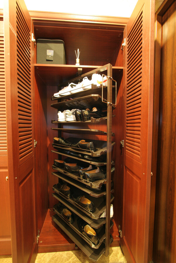 木质旋转式鞋柜图片