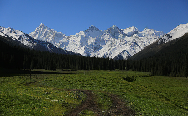 新疆夏塔古道风景