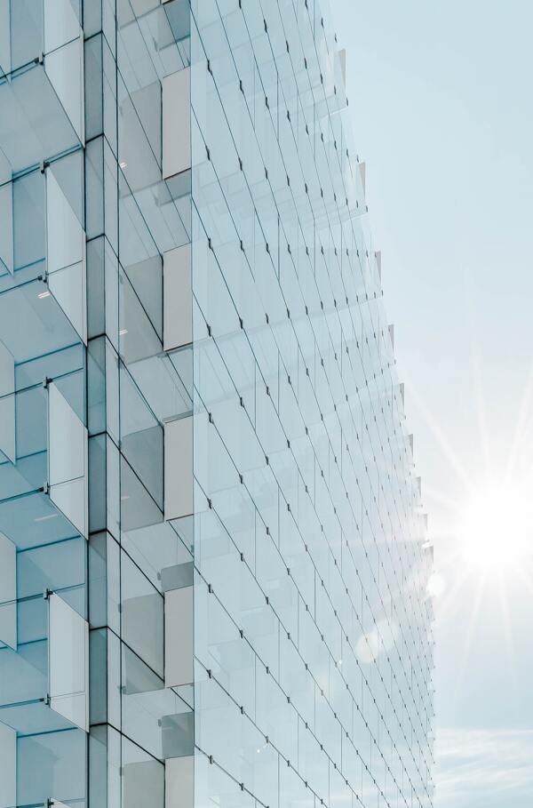 阳光玻璃外墙建筑